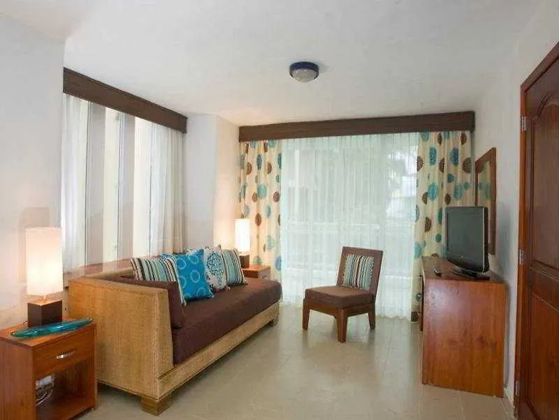 Grand Paradise Playa Dorada Puerto Plata 4*,  Dominikai Köztársaság